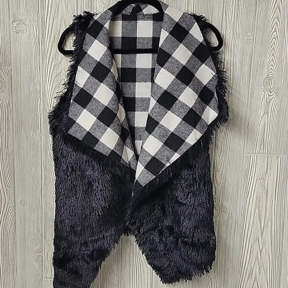 Steve Madden Reversible Faux Fur Black White Checkered Vest Womens Medium NWT